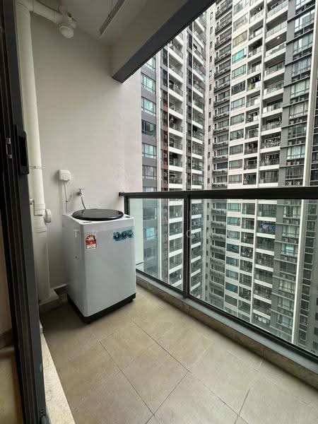 Kediaman Servis untuk Disewa di R&F Princess Cove Phase 1 - Tracy Ong - Balcony - PropertyGuru.com.my