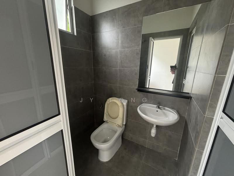 Rumah Teres 2-Tingkat untuk Dijual di Dengkil (Selangor) - JY Tong - Bathroom - PropertyGuru.com.my