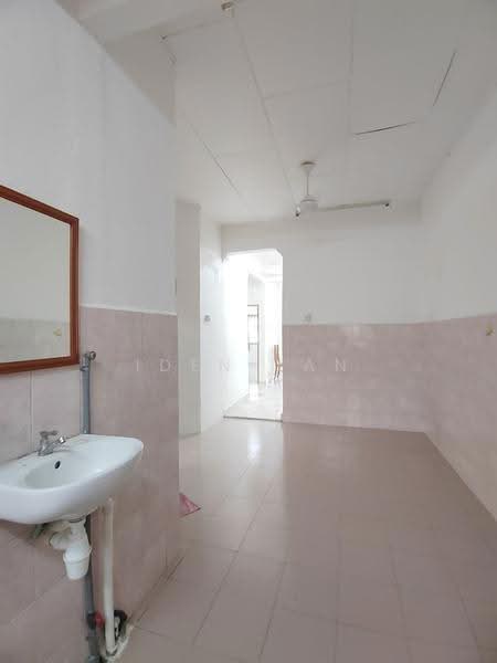 Rumah Teres 1-Tingkat untuk Dijual di Taman Johor Jaya (Johor Bahru) - Iden Tan - Interior - PropertyGuru.com.my