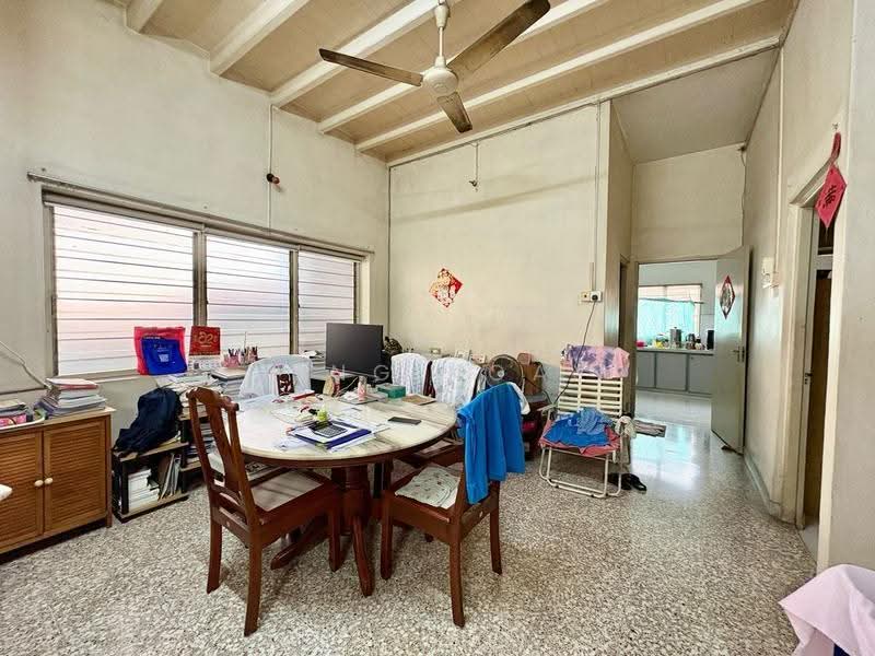Rumah Berkembar untuk Dijual di Bukit Dumbar (Jelutong) - Ping Koay - Living Room - PropertyGuru.com.my