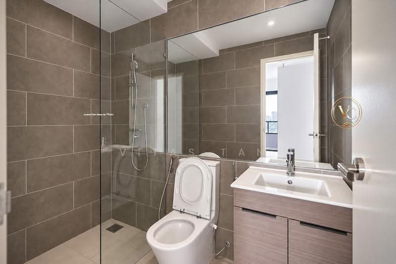 Kediaman Servis untuk Dijual di Residensi Estetik 8 (Est8) - Vitas Tan - Bathroom - PropertyGuru.com.my