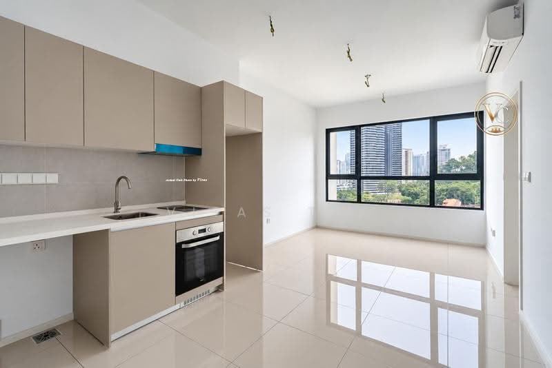 Kediaman Servis untuk Dijual di Residensi Estetik 8 (Est8) - Vitas Tan - Kitchen - PropertyGuru.com.my