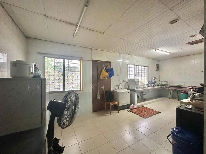 Rumah Teres 2-Tingkat untuk Dijual di TTDI Jaya (Shah Alam) - Syahmi Shahordin - Kitchen - PropertyGuru.com.my