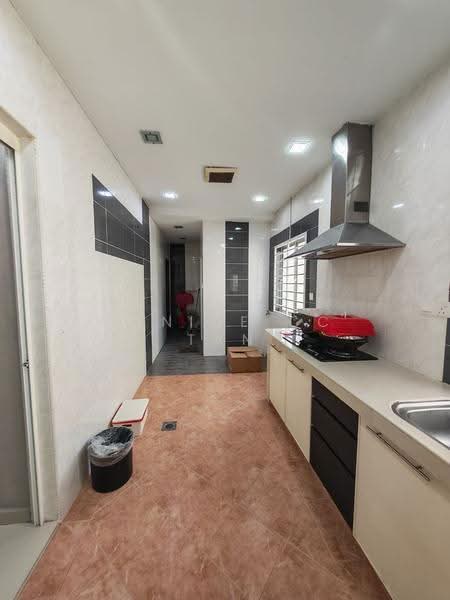 Rumah Teres untuk Dijual di Taman Bukit Kinrara (Bandar Kinrara) - Janice CC Tan - Kitchen - PropertyGuru.com.my