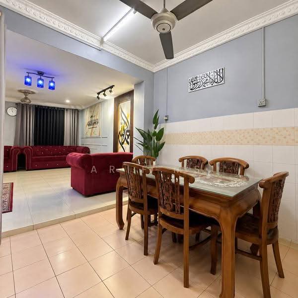 1.5-storey Terraced House for Sale in Bandar Indahpura (Kulai) - Arif MS - Living Room - PropertyGuru.com.my