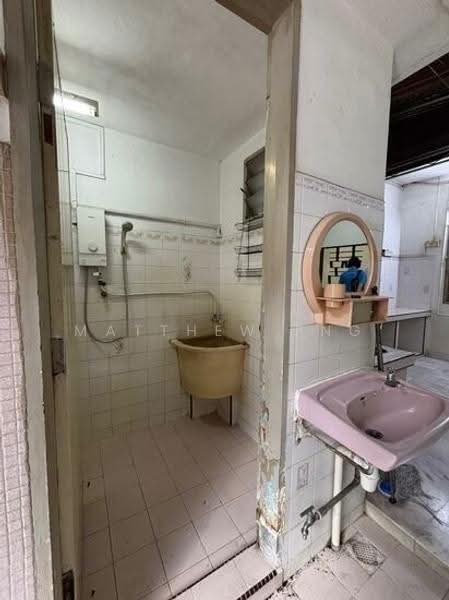 1-storey Terraced House for Sale in Paya Terubong (Ayer Itam) - Matthew Png - Bathroom - PropertyGuru.com.my