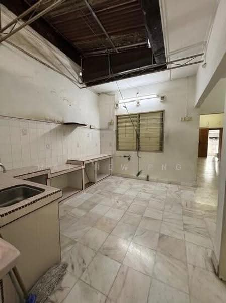 1-storey Terraced House for Sale in Paya Terubong (Ayer Itam) - Matthew Png - Kitchen - PropertyGuru.com.my