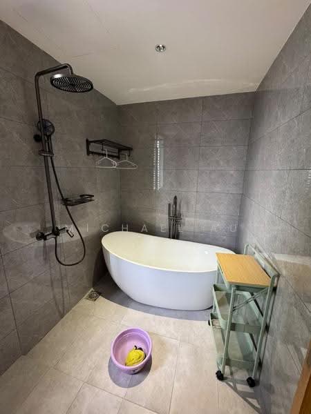 Kondominium untuk Disewa di Verticas Residensi - Michael Au - Bathroom - PropertyGuru.com.my