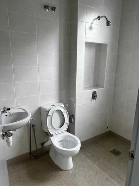 Rumah Teres 2-Tingkat untuk Dijual di Bandar Saujana Putra (Tanjong Duabelas) - K.N. Segaran - Bathroom - PropertyGuru.com.my