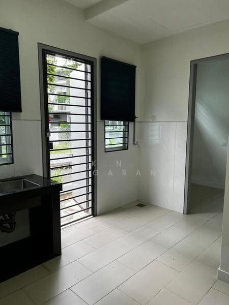 Rumah Teres 2-Tingkat untuk Dijual di Bandar Saujana Putra (Tanjong Duabelas) - K.N. Segaran - Kitchen - PropertyGuru.com.my