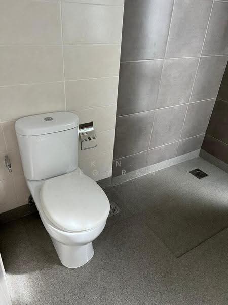 Rumah Teres 2-Tingkat untuk Dijual di Bandar Saujana Putra (Tanjong Duabelas) - K.N. Segaran - Bathroom - PropertyGuru.com.my