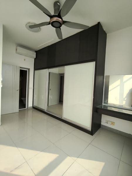Kediaman Servis untuk Dijual di Greenfield Regency - Zen Wong - Bedroom - PropertyGuru.com.my
