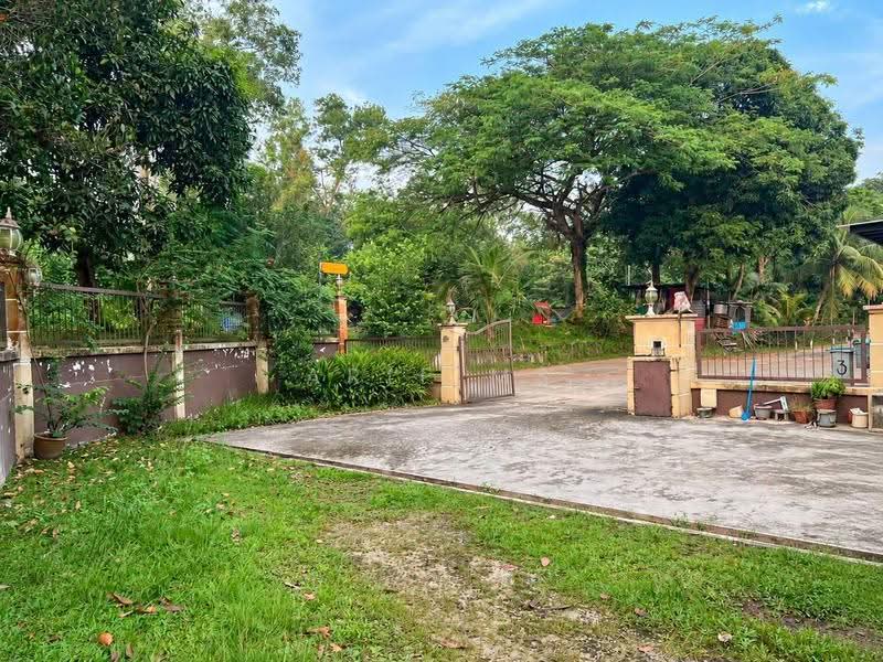 1-storey Terraced House for Sale in Taman Puteri Wangsa (Ulu Tiram) - Arif MS - Exterior - PropertyGuru.com.my