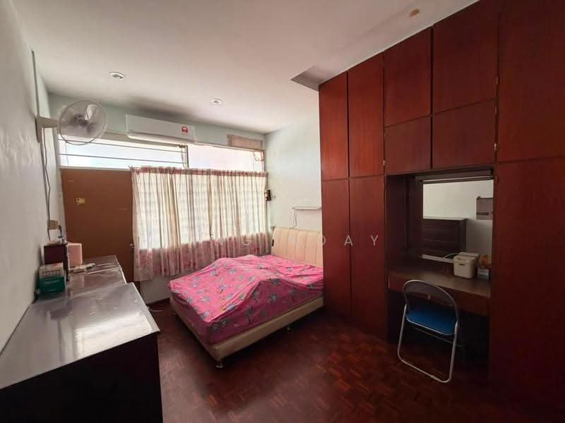 Rumah Berkembar untuk Dijual di Bukit Dumbar (Jelutong) - Ping Koay - Bedroom - PropertyGuru.com.my