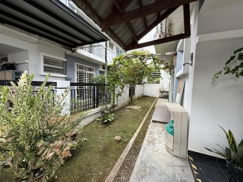 Semi-Detached House for Sale in Taman Mutiara Rini (Skudai) - EDISON CHEW - PropertyGuru.com.my