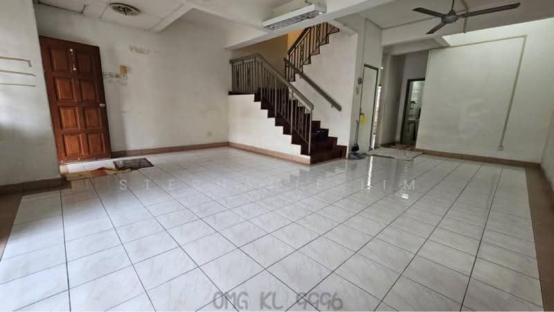 Rumah Teres 2-Tingkat untuk Dijual di Kota Kemuning (Shah Alam) - Stephanie Lim - Living Room - PropertyGuru.com.my