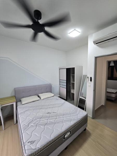 Kediaman Servis untuk Dijual di M Luna - KC Khoo - Bedroom - PropertyGuru.com.my