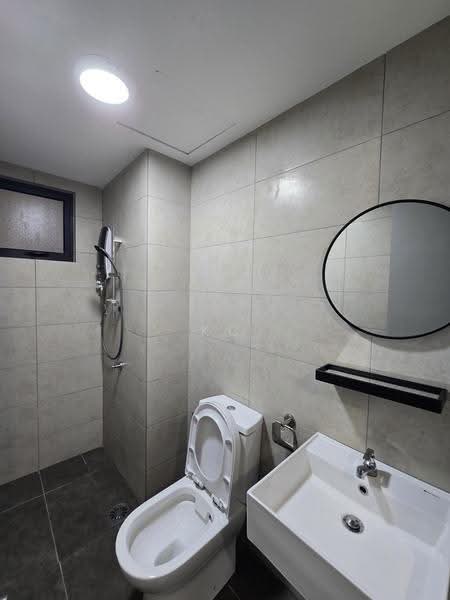 Kediaman Servis untuk Dijual di M Luna - KC Khoo - Bathroom - PropertyGuru.com.my