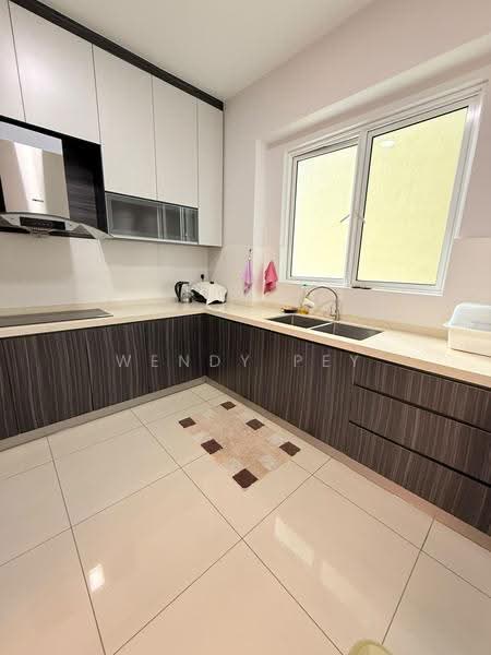 Kondominium untuk Dijual di Tropicana Bay Residences - Wendy Pey - Kitchen - PropertyGuru.com.my