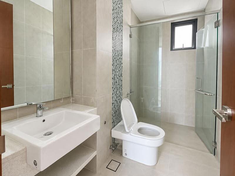 Condominium for Sale at Queens Residences Q2 @ Queens Waterfront - JC Alex Tan - Bathroom - PropertyGuru.com.my