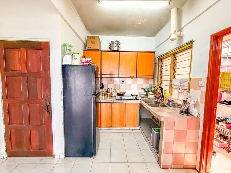 Apartment for Sale at Pangsapuri Anggerik Indah - Izzat Zamros - Kitchen - PropertyGuru.com.my