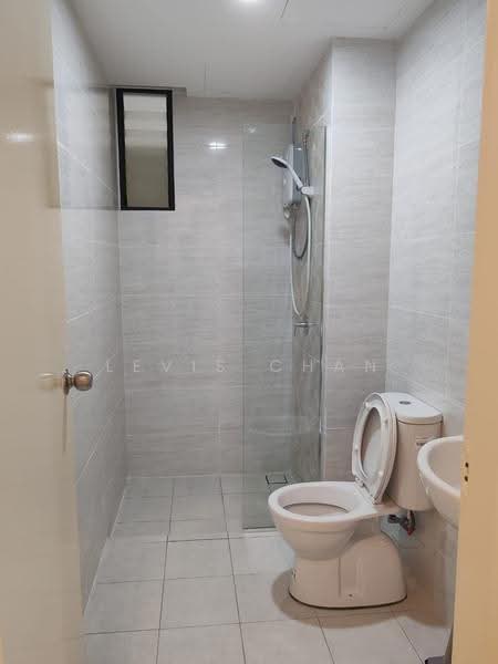 Kondominium untuk Disewa di Brezza Hill - Levis Chan - Bathroom - PropertyGuru.com.my