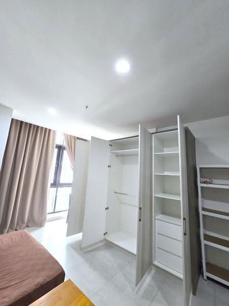 Kondominium untuk Disewa di Queensville - Kew . - Bedroom - PropertyGuru.com.my