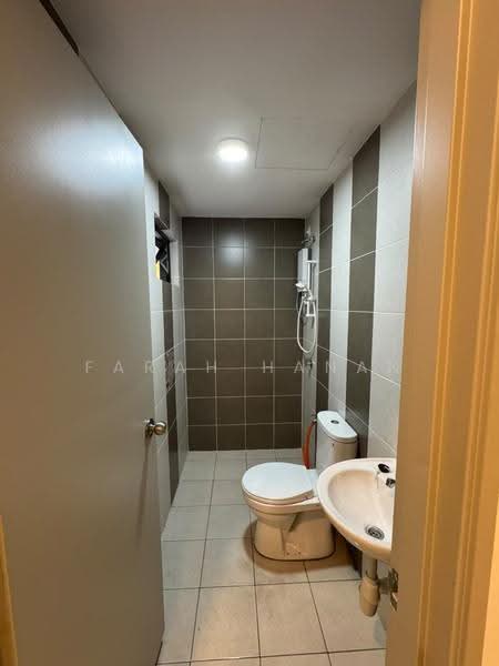Kediaman Servis untuk Disewa di Residensi Emas - Farah Hanan - Bathroom - PropertyGuru.com.my