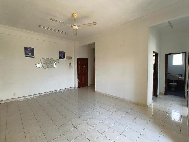 Pangsapuri untuk Dijual di Seri Nuang Apartment - TS Low - Living Room - PropertyGuru.com.my