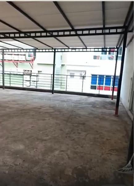 Shop / Office untuk Disewa di Seri Kembangan (Selangor) - Pit Voon Yap - Balcony - PropertyGuru.com.my
