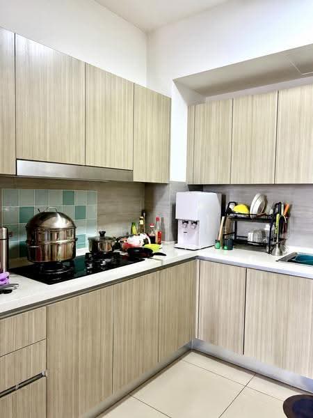 Kediaman Servis untuk Disewa di Gravit8, Klang - Canly Tee - Kitchen - PropertyGuru.com.my
