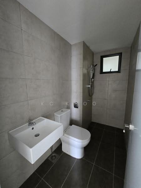 Kediaman Servis untuk Dijual di M Luna - KC Khoo - Bathroom - PropertyGuru.com.my