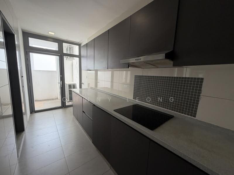Condominium for Sale at Lakefront Residence - Johnny Leong - Kitchen - PropertyGuru.com.my