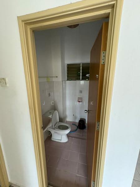 Pangsapuri untuk Disewa di Pangsapuri Sri Camellia - Jc Shik - Bathroom - PropertyGuru.com.my