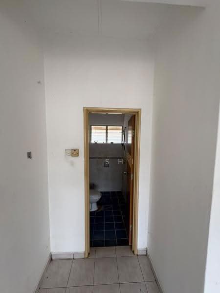 Pangsapuri untuk Disewa di Pangsapuri Sri Camellia - Jc Shik - Bathroom - PropertyGuru.com.my