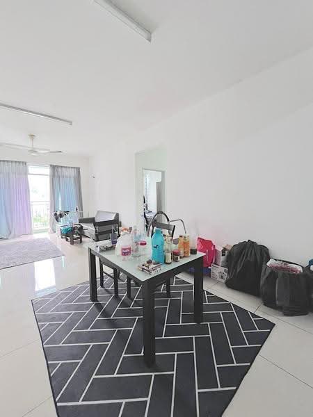 Kondominium untuk Dijual di Sierra Residences - Kenny Ooi - Living Room - PropertyGuru.com.my