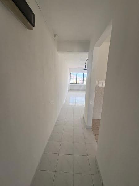 Pangsapuri untuk Disewa di SD Apartments II - Jc Shik - Corridor - PropertyGuru.com.my