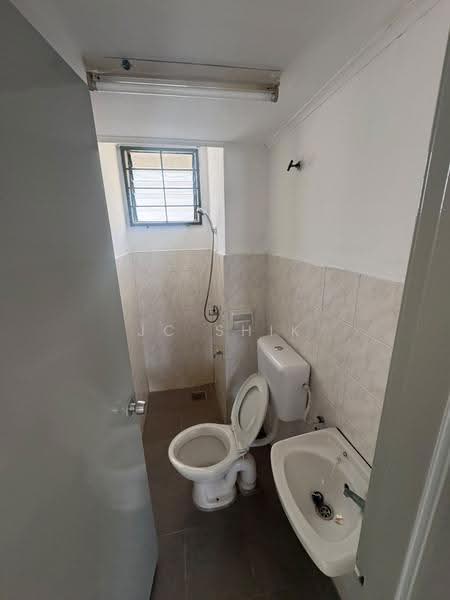 Pangsapuri untuk Disewa di SD Apartments II - Jc Shik - Bathroom - PropertyGuru.com.my