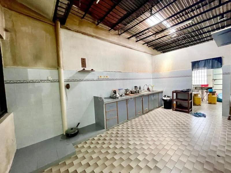1-storey Terraced House for Sale in Jelutong (Penang) - Ping Koay - Kitchen - PropertyGuru.com.my