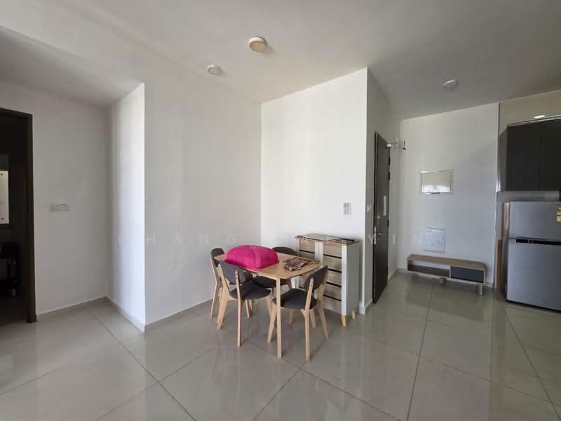 Condominium for Rent at Bay Point @ Country Garden Danga Bay - Chang Kai Yin - Dining Room - PropertyGuru.com.my