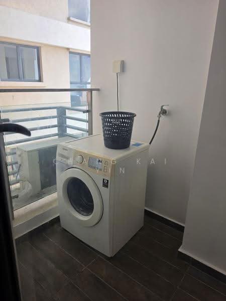 Condominium for Rent at Bay Point @ Country Garden Danga Bay - Chang Kai Yin - Balcony - PropertyGuru.com.my