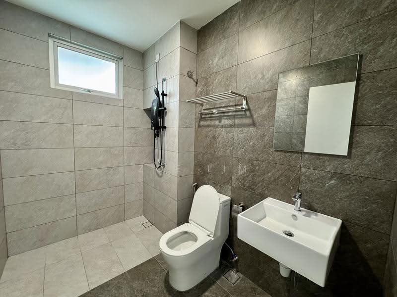 2-storey Terraced House for Rent in Taman Impian Emas (Skudai) - Zoe Lim - Bathroom - PropertyGuru.com.my