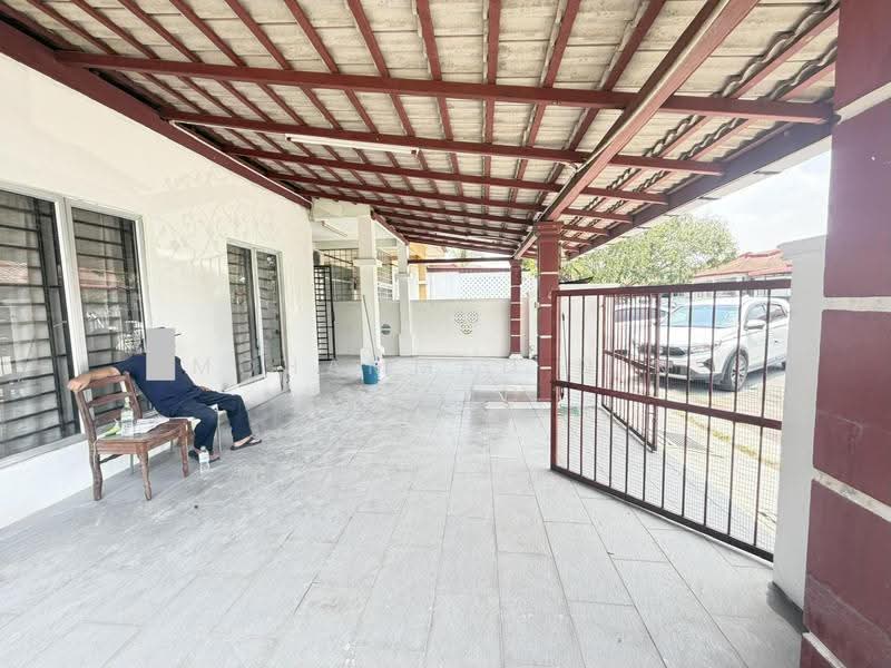 1-storey Terraced House for Sale in Bandar Saujana Putra (Tanjong Duabelas) - Mohammad Din Majid - Exterior - PropertyGuru.com.my