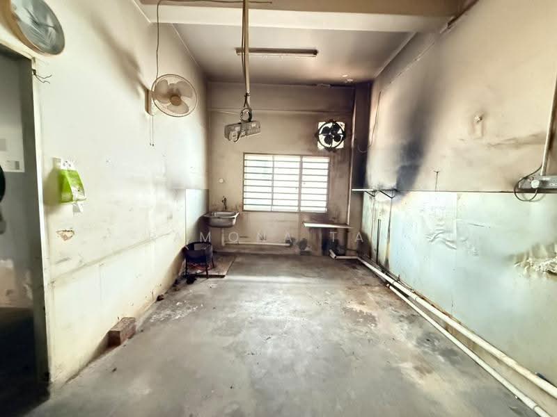 Shop for Rent in Taman Merdeka Permai (Batu Berendam) - Ramona Tan - Interior - PropertyGuru.com.my