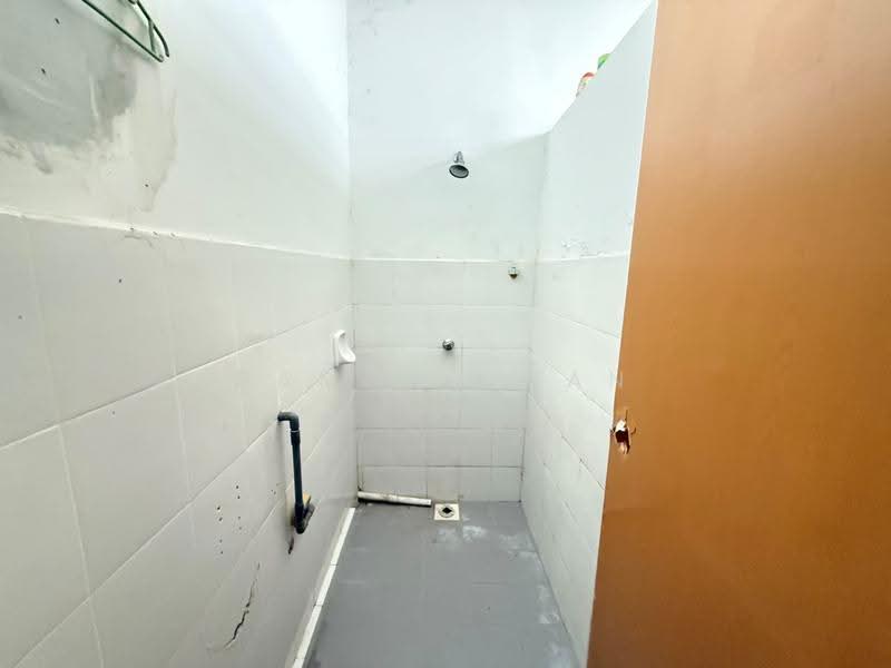 Shop for Rent in Taman Merdeka Permai (Batu Berendam) - Ramona Tan - Bathroom - PropertyGuru.com.my