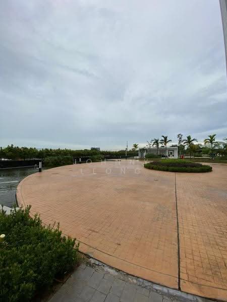 Kondominium untuk Dijual di Lakefront Residence - Johnny Leong - Exterior - PropertyGuru.com.my