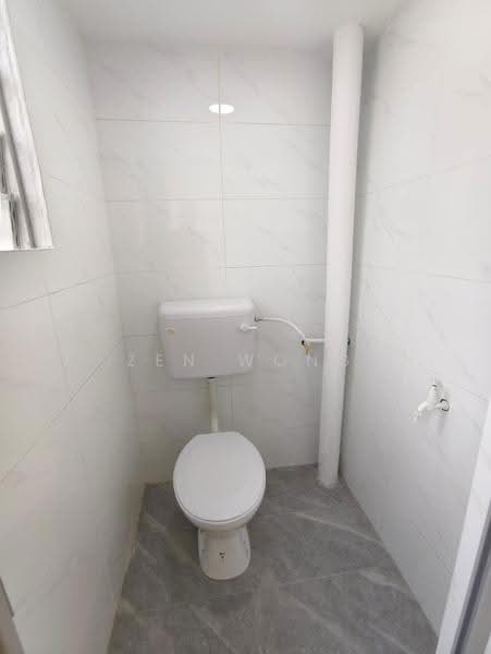 Rumah Flat untuk Dijual di Taman Melor - Zen Wong - Bathroom - PropertyGuru.com.my