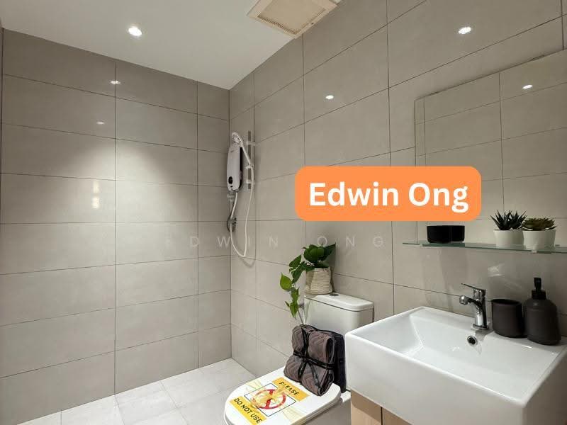 Kediaman Servis untuk Dijual di Seiras @ Utropolis - Edwin Ong - Bathroom - PropertyGuru.com.my