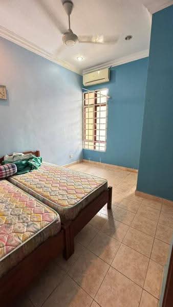 2-storey Terraced House for Sale in Bukit Jelutong (Shah Alam) - SITI KHAIRIYAH JAAFAR - Bedroom - PropertyGuru.com.my