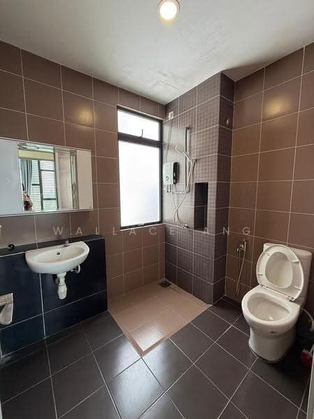 Pangsapuri untuk Disewa di Austin Regency (Pangsapuri Austin Perdana) - Wallace Ang - Bathroom - PropertyGuru.com.my